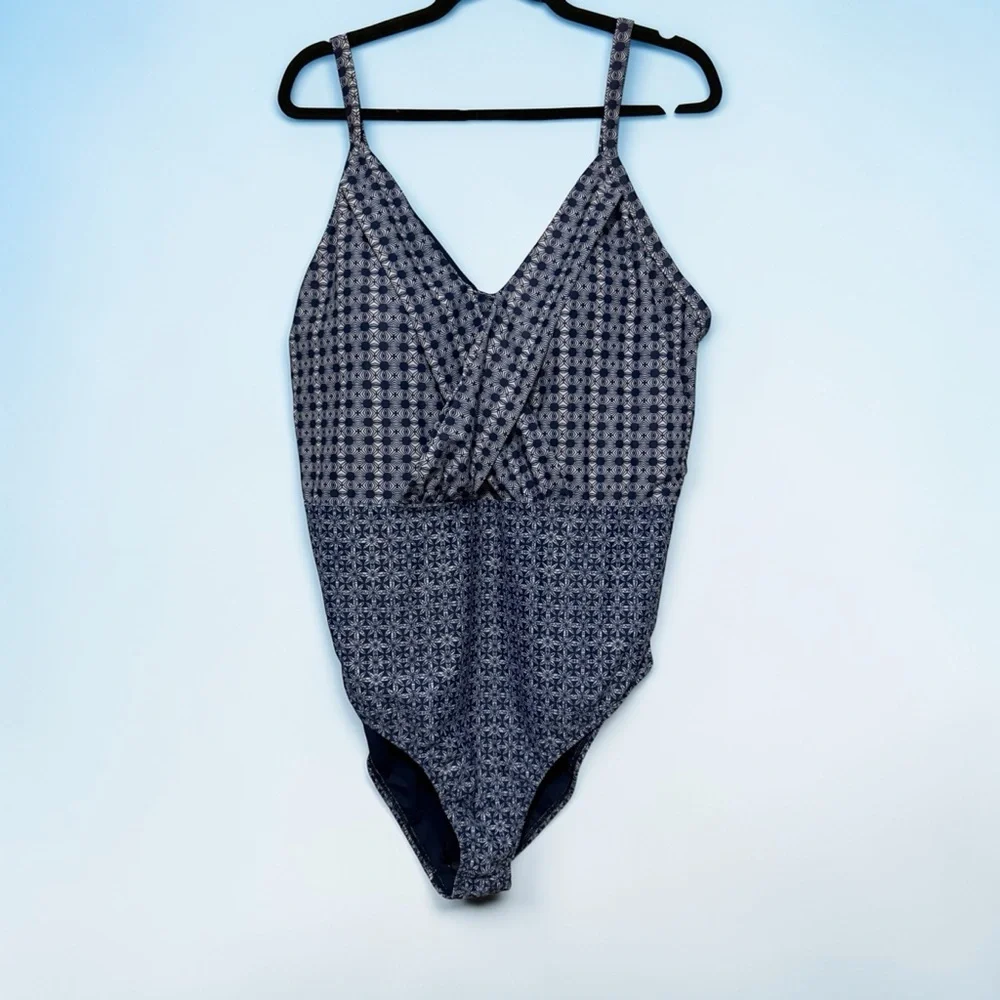 NWT Nicole Miller one piece Swimsuit